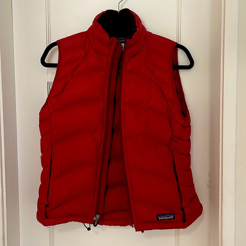 Patagonia 85% down vest, red, women’s size small